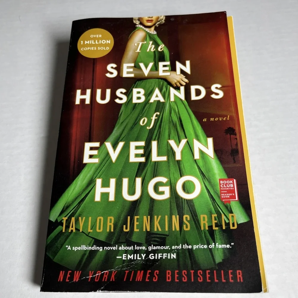 The Seven Husbands of Evelyn Hugo: A New York Times Best Seller - Good Condition